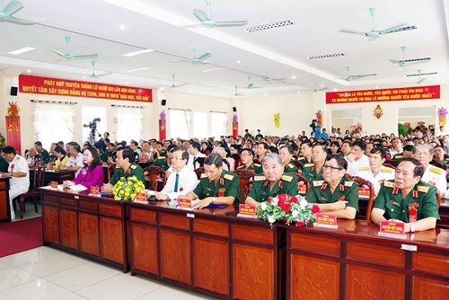 Phó chủ tịch nước Võ Thị Ánh Xuân dự Lễ kỷ niệm 60 năm Ngày truyền thống Lữ đoàn 962, Quân khu 9 